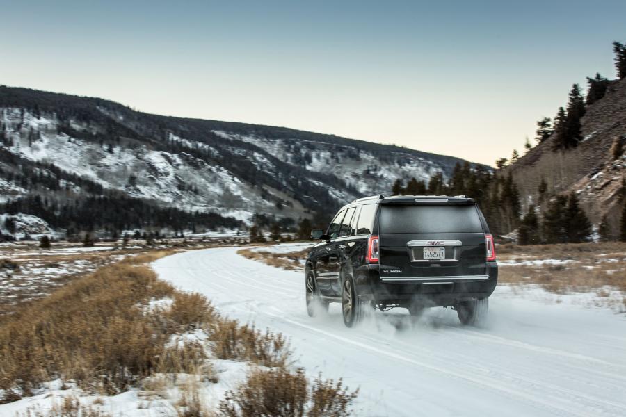  GMC Yukon Denali (GMTK2UG) 2017 года  (фото 10 из 28)